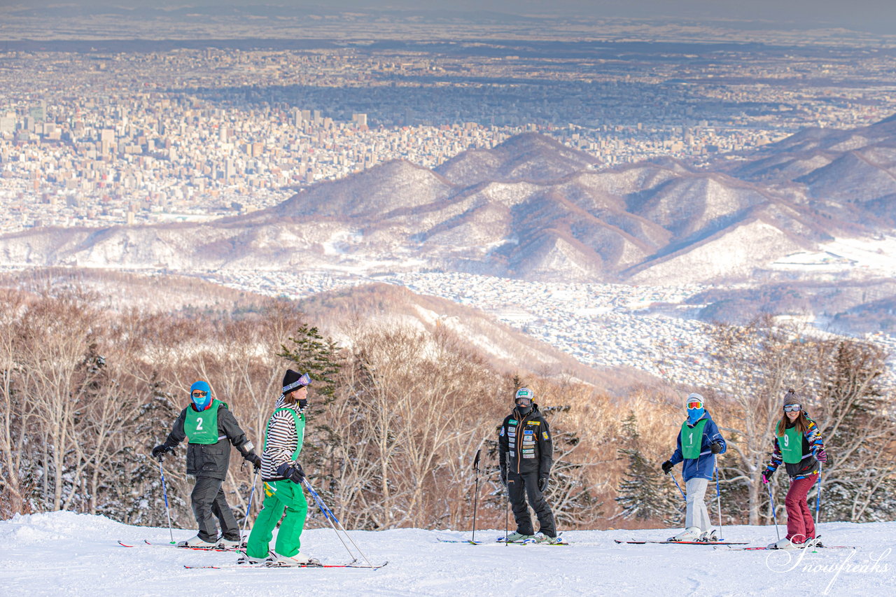 井山敬介さん＆清水宏保さんと一緒に雪遊び♪新しいカタチの子育てネットワークコミュニティ『Kids com』イベント、親子で楽しい［スノースポーツフェスティバル］in サッポロテイネ